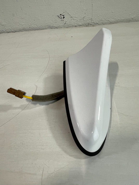 2022-2023 GENESIS G70 ROOF UPPER EXTERIOR SHARK FIN ANTENNA WHITE (UYH)