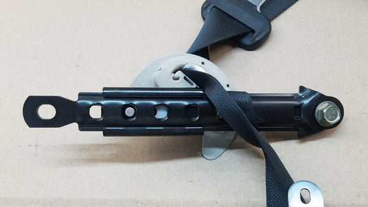 ⭐⭐OEM 11-12 INFINITI M37 M56 FRONT RIGHT SEAT BELT RETRACTOR W/PRE CRASH BLACK⭐⭐