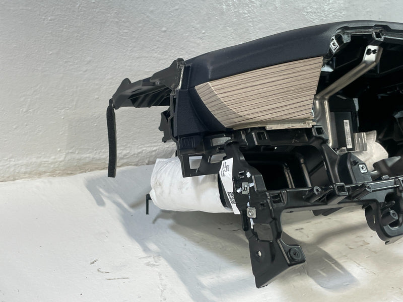 Load image into Gallery viewer, 2020 - 2022 HYUNDAI PALISADE INSTRUMENT PANEL PAD DASHBOARD ASSEMBLY # 103638
