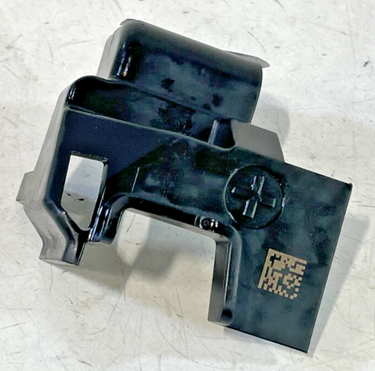 2019 - 2024 BMW 330e 330i POSITIVE TERMINAL BATTERY MOUNT BRACKET COVER