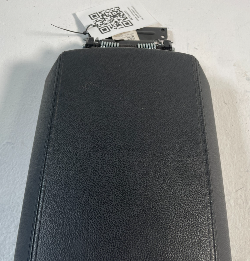 Load image into Gallery viewer, 2023 - 2025 KIA SPORTAGE CENTER CONSOLE ARMREST LID TRIM COVER 2.5L # 106632
