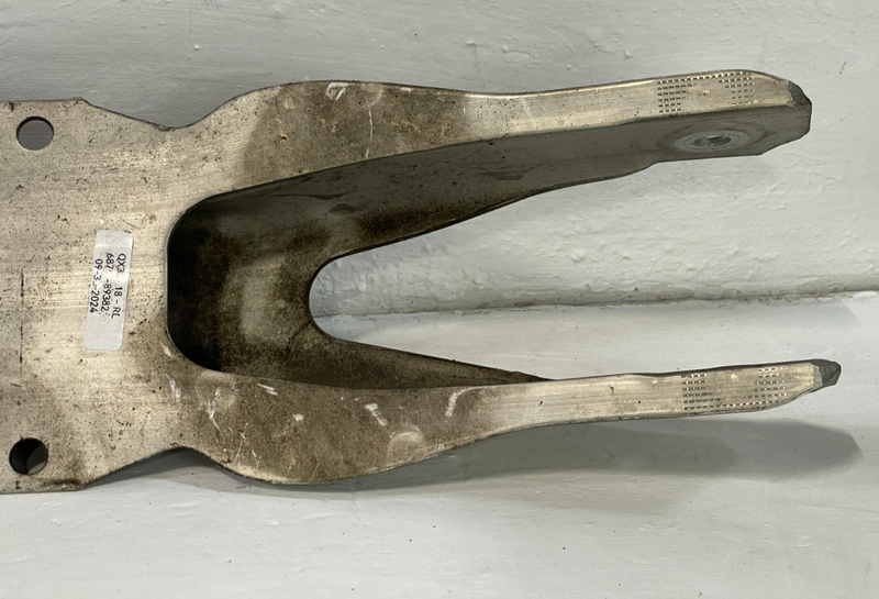 Load image into Gallery viewer, 17-19 INFINITI QX30 FWD REAR LEFT OR RIGHT SIDE LOWER SPRING CONTROL ARM # 89382
