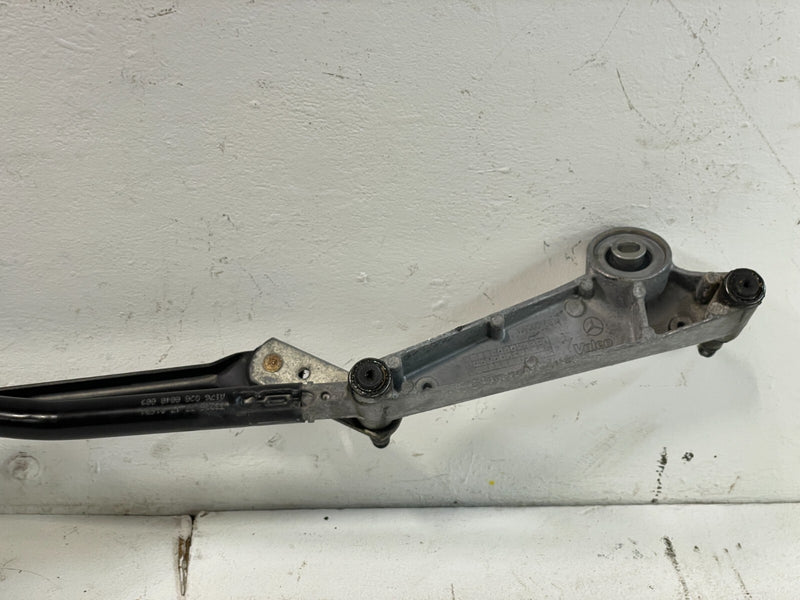 Load image into Gallery viewer, ⭐⭐ 2017-2019 INFINITI QX30 FRONT WINDSHIELD WIPER LINKAGE W/ MOTOR 28800-5DF0A⭐⭐
