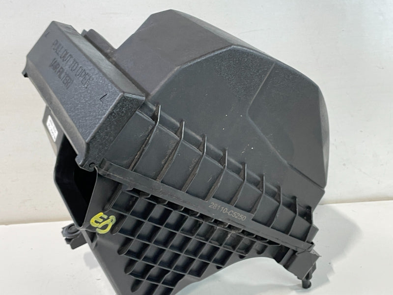Load image into Gallery viewer, 2020-2025 HYUNDAI PALISADE ENGINE AIR INTAKE CLEANER HOUSING BOX 3.8L # 102291
