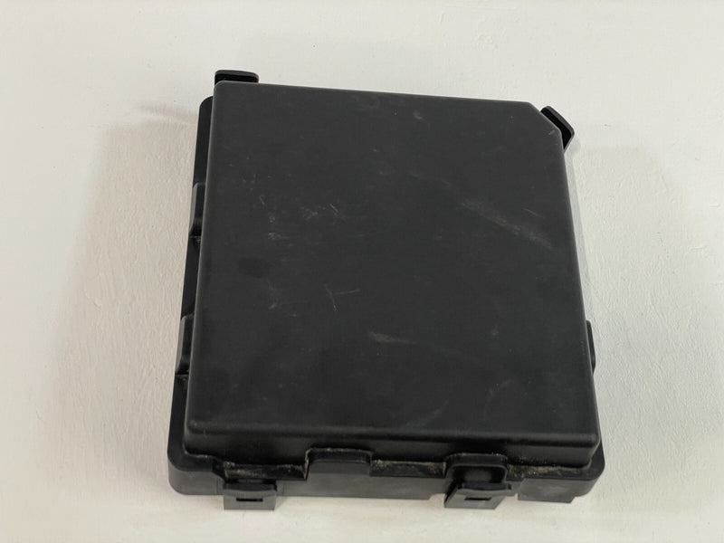 Load image into Gallery viewer, 19-20 INFINITI QX50 ENGINE FUSE RELAY BOX HOUSING LID COVER BRACKET 2.0L # 87417
