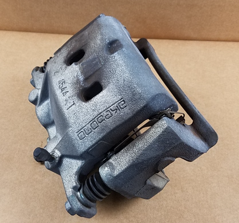 Load image into Gallery viewer, ⭐⭐ 2014-2024 INFINITI Q50 Q60 FRONT RIGHT SIDE BRAKE CALIPER W/O BRAKE PADS ⭐⭐
