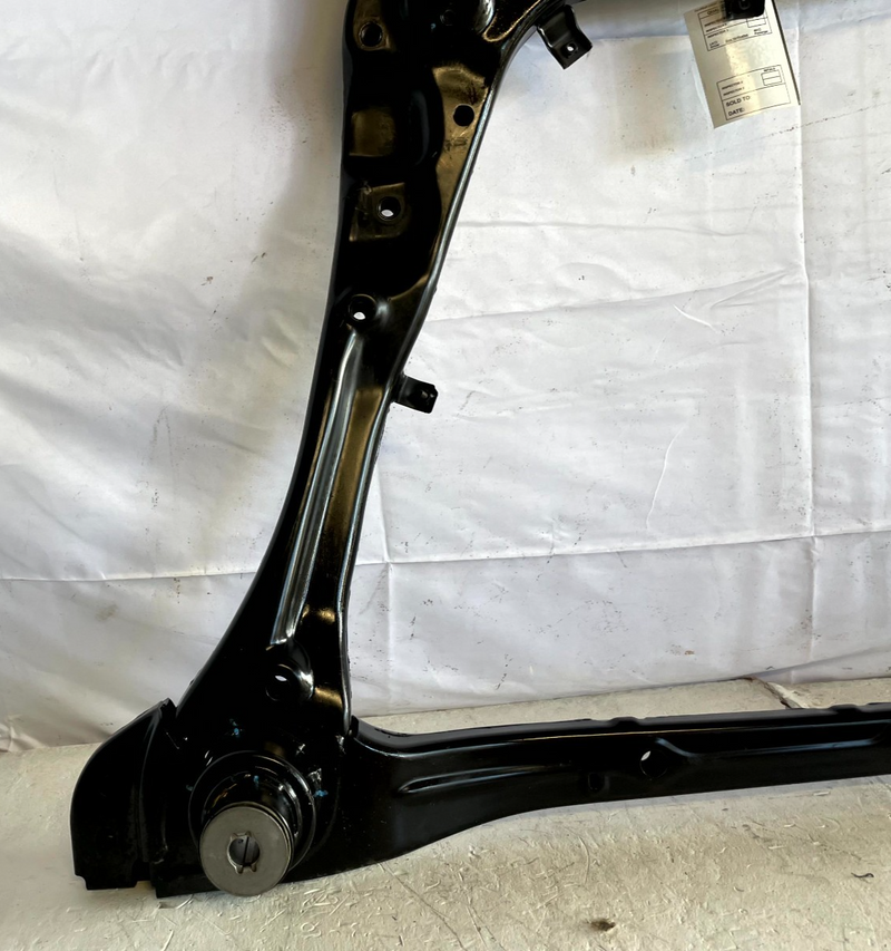 Load image into Gallery viewer, 2023-2025 KIA SPORTAGE FWD FRONT SUSPENSION SUBFRAME CROSSMEMBER CRADLE # 106670
