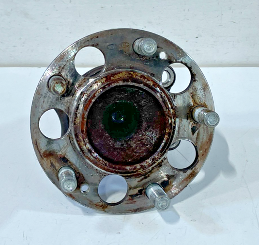2020 - 2025 HYUNDAI ELANTRA VENUE REAR LEFT OR RIGHT WHEEL BEARING HUB