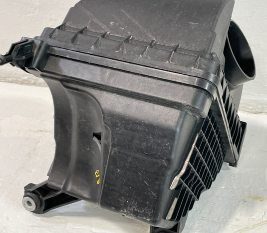 2019-2020 HYUNDAI SANTA FE ENGINE AIR CLEANER FILTER HOUSING BOX 2.0L