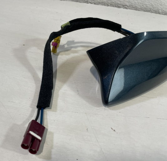 2020-2024 CADILLAC CT5 TOP ROOF SATELLITE SHARK FIN RADIO ANTENNA BLACK