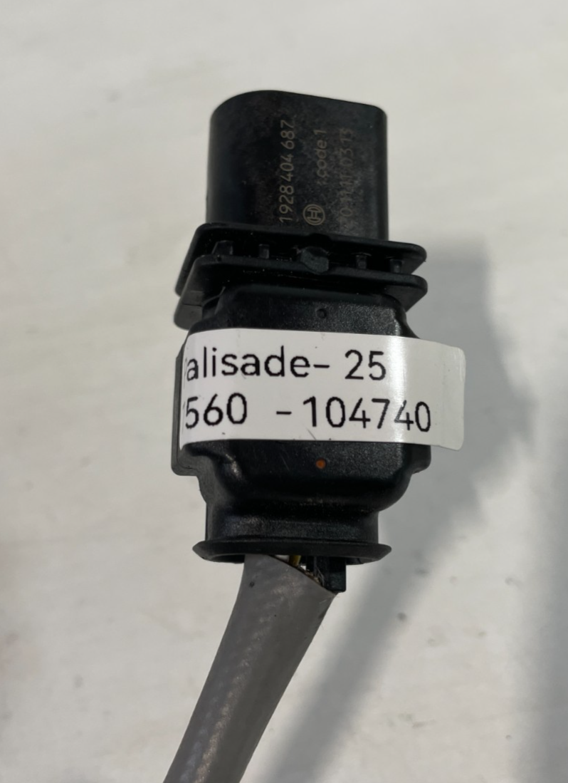 Load image into Gallery viewer, 20-25 HYUNDAI PALISADE FRONT RIGHT SIDE EXHAUST LAMBDA O2 OXYGEN SENSOR #104740
