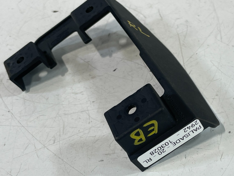 Load image into Gallery viewer, 20-22 HYUNDAI PALISADE REAR LEFT BLIND SPOT RADAR SENSOR MODULE BRACKET # 103028
