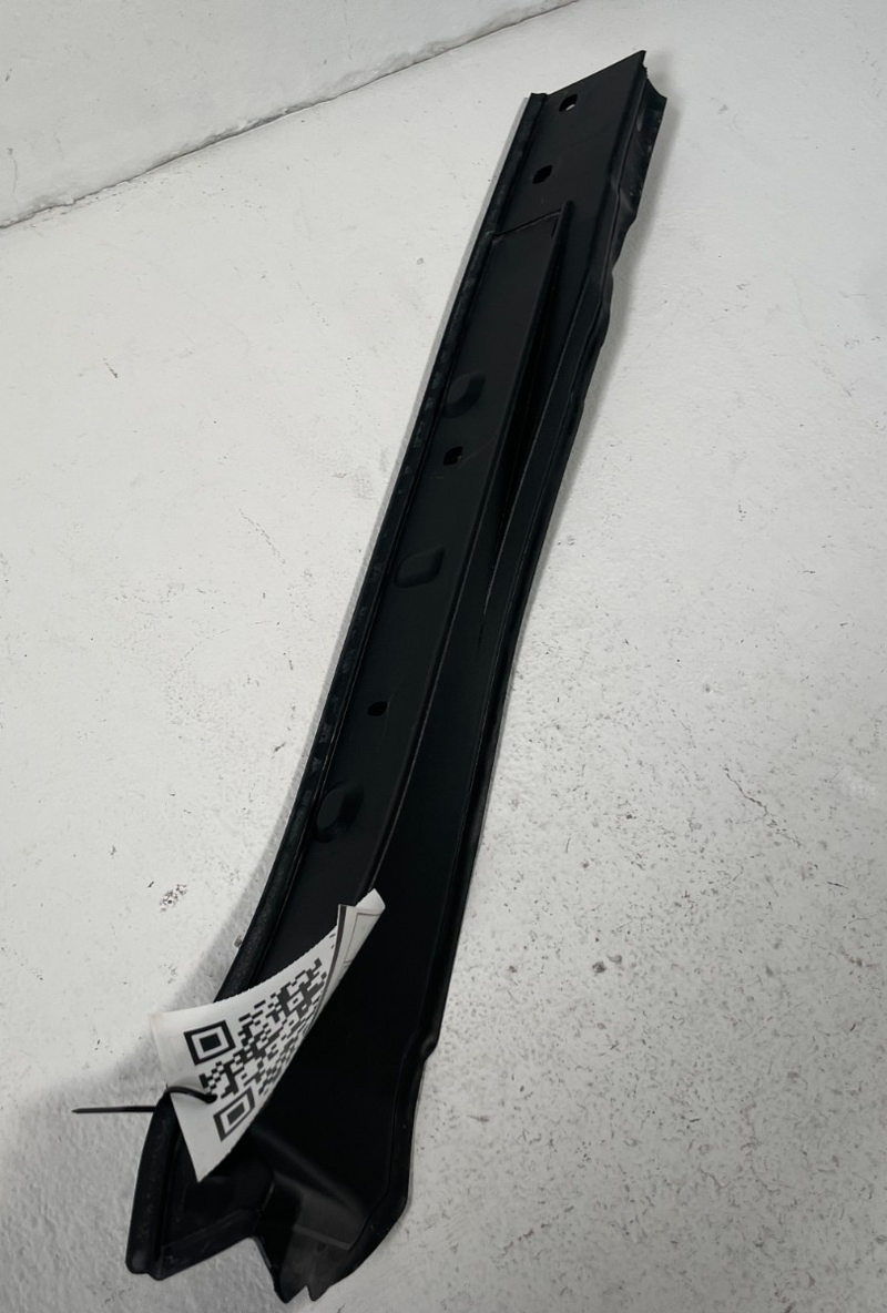 Load image into Gallery viewer, 2021-2025 BMW G82 M4 M3 FRONT LEFT DRIVER SIDE UNDER HOOD SEALING PANEL # 105736
