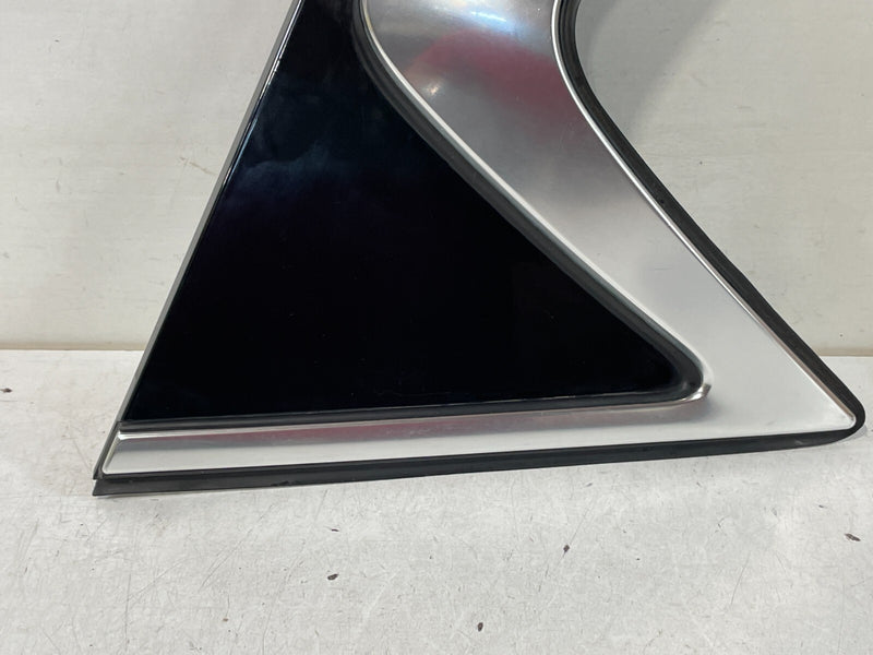 Load image into Gallery viewer, 2017-2019 INFINITI QX30 REAR RIGHT SIDE FENDER CORNER QUARTER PANEL TRIM # 95287
