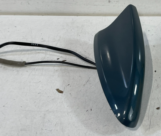 23-25 HR-V TOP ROOF SATELLITE SHARK FIN RADIO ANTENNA TURQUOISE (G553P)