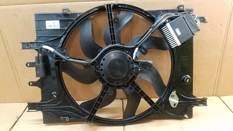 Load image into Gallery viewer, ⭐⭐ OEM 16-19 INFINITI Q50 17-18 Q60 RADIATOR CONDENSOR COOLING FAN ASSEMBLY 2.0L
