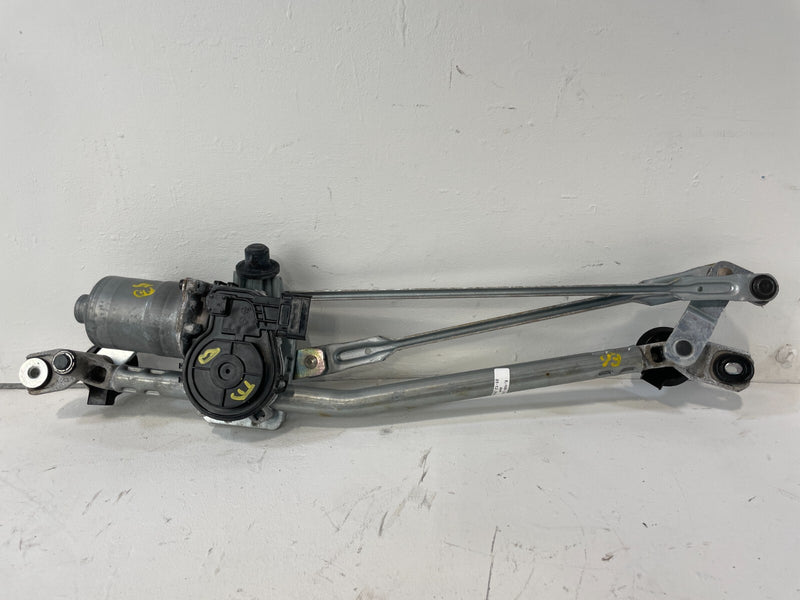 Load image into Gallery viewer, ⭐2021-2023 HYUNDAI ELANTRA FRONT WINDSHIELD WIPER TRANSMISSION LINKAGE W/ MOTOR⭐
