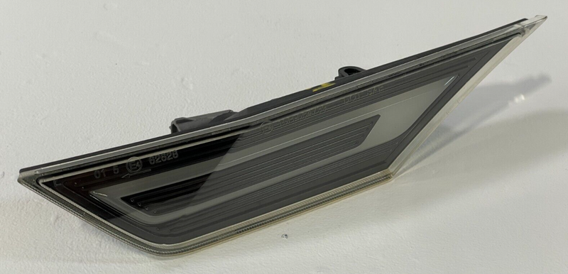 Load image into Gallery viewer, 16-21 HONDA CIVIC SI FRONT BUMPER LEFT SIDE MARKER LIGHT LAMP LED SMOKED # 84150
