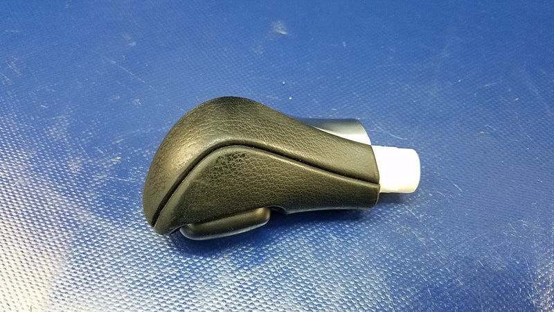 Load image into Gallery viewer, 2014 - 2018 INFINITI Q50 AUTOMATIC TRANSMISSION GEAR SHIFT SHIFTER KNOB # 71745
