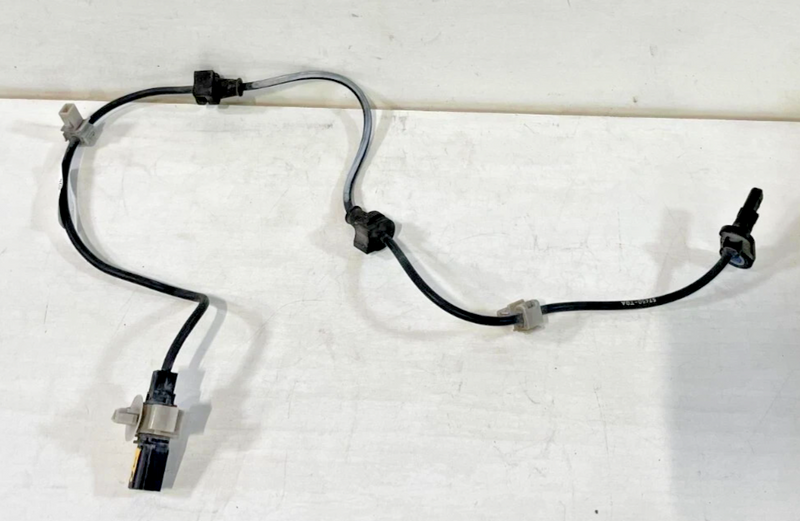 Load image into Gallery viewer, 2016-2021 HONDA CIVIC, 19-22 INSIGHT FRONT RIGHT ABS WHEEL SPEED SENSOR # 89807
