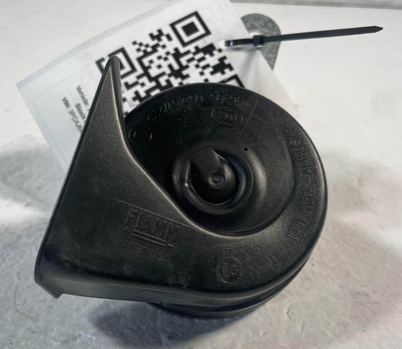Load image into Gallery viewer, 2019 - 2021 INFINITI QX50 LOW PITCH HORN SIGNAL ALARM 25620-5NA0A # 106491

