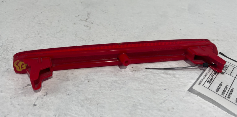 Load image into Gallery viewer, 23-25 HONDA HR-V CR-V REAR LEFT DRIVER BUMPER REFLECTOR MARKER LIGHT # 105438

