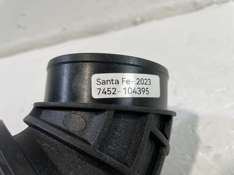 Load image into Gallery viewer, 2021 - 2025 HYUNDAI SANTA FE SANTA CRUZ ENGINE AIR INTAKE HOSE TUBE # 104395
