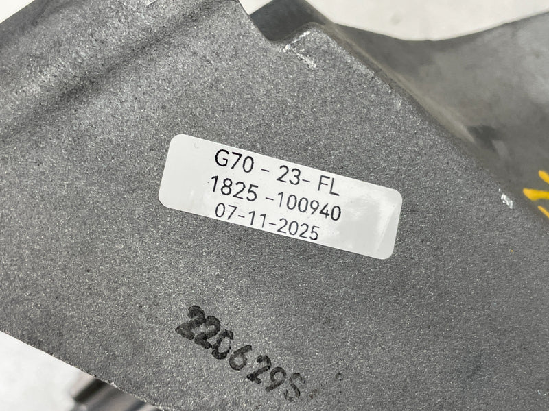 Load image into Gallery viewer, 2019-2023 GENESIS G70 FRONT LEFT SIDE ENGINE MOUNT SUPPORT BRACKET 2.0L # 100940
