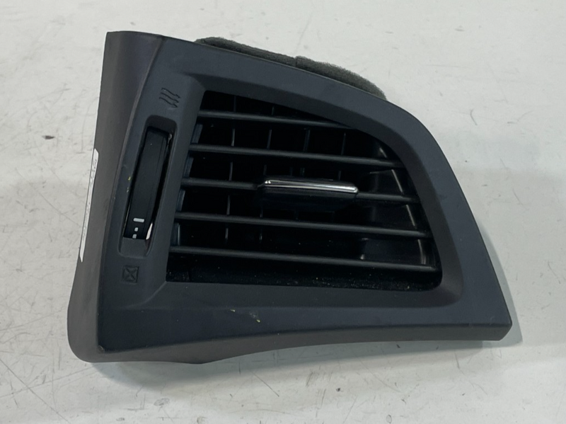 Load image into Gallery viewer, 2014 - 2020 ACURA MDX FRONT LEFT DRIVER SIDE DASH OUTER AIR VENT GRILL # 102699
