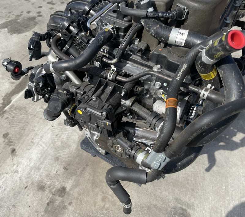 Load image into Gallery viewer, 2025 HYUNDAI TUCSON AWD AUTOMATIC ENGINE ASSEMBLY 7K MILEAGE 2.5L # 106010
