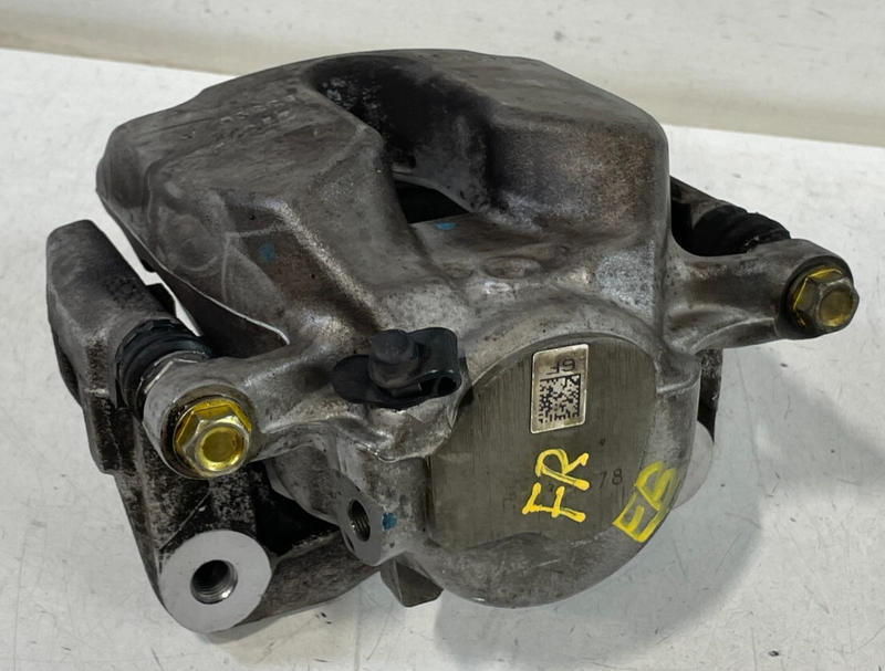 Load image into Gallery viewer, 2019 - 2024 BMW 330i 330e FRONT RIGHT PASSENGER SIDE DISC BRAKE CALLIPER # 98461
