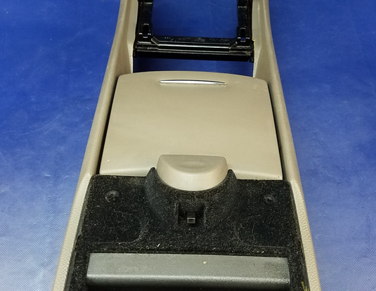 12 - 15 INFINITI G37 Q60 Q40 CENTER CONSOLE STORAGE COMPARTMENT ASSEMBLY