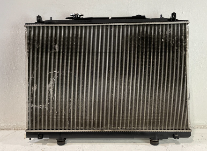 Load image into Gallery viewer, 2014 - 2020 ACURA MDX ENGINE COOLANT COOLING RADIATOR ASSEMBLY # 102869

