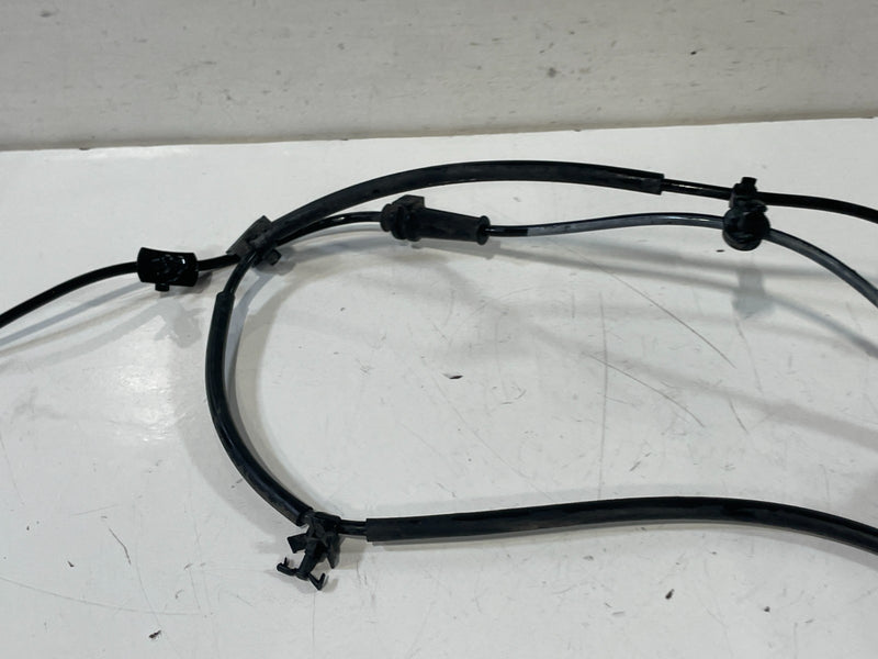 Load image into Gallery viewer, 2021-2023 HYUNDAI SANTA FE FRONT RIGHT SIDE ABS WHEEL SPEED SENSOR # 101885

