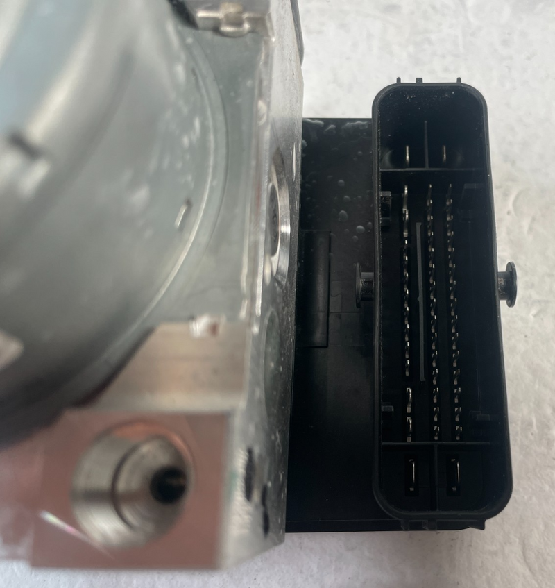 Load image into Gallery viewer, 2023-2024 ACURA INTEGRA ABS ANTI-LOCK BRAKE PUMP CONTROL MODULE UNIT # 106717
