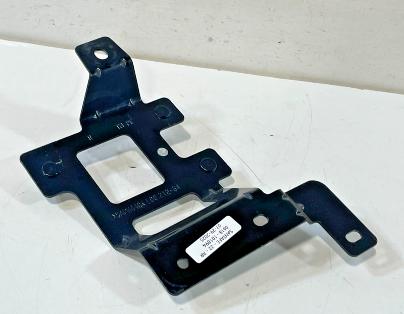 Load image into Gallery viewer, 2021-2023 HYUNDAI SANTA FE REAR RIGHT BLIND SPOT RADAR SENSOR BRACKET # 101894
