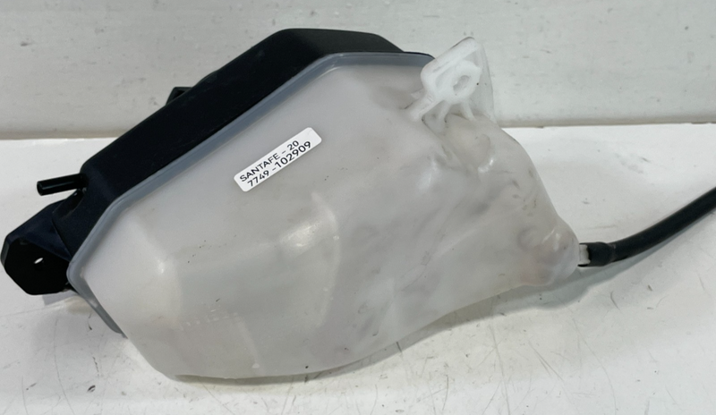 Load image into Gallery viewer, 19-20 HYUNDAI SANTA FE RADIATOR COOLANT RESERVOIR RECOVERY TANK 2.0L # 102909
