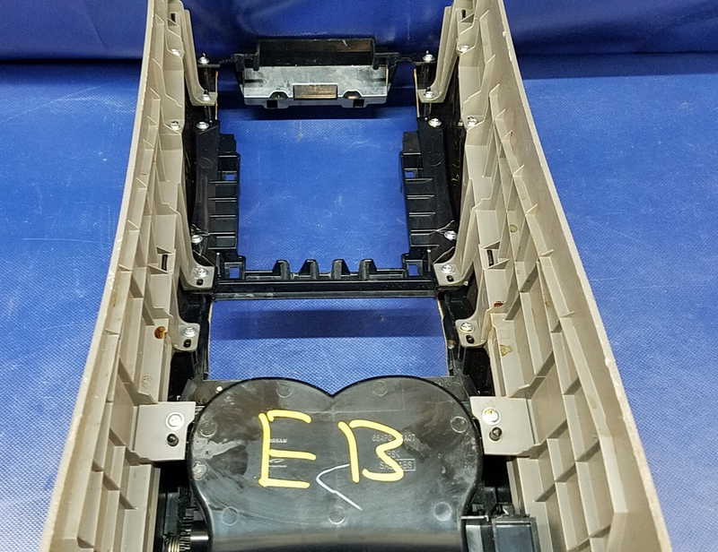 Load image into Gallery viewer, 12 - 15 INFINITI G37 Q60 Q40 CENTER CONSOLE STORAGE COMPARTMENT ASSEMBLY # 75131
