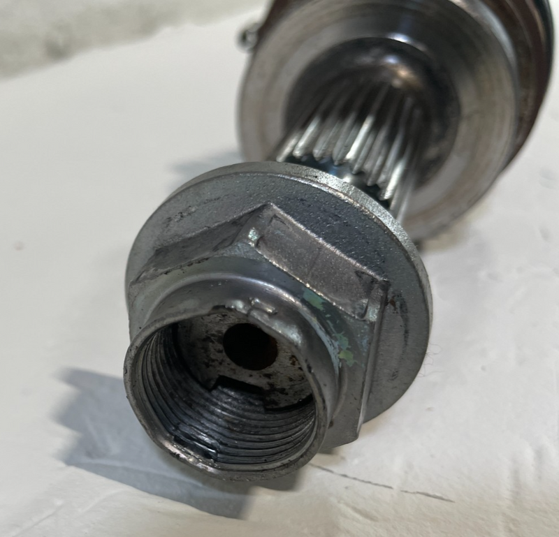 Load image into Gallery viewer, 2022-2025 HYUNDAI TUCSON REAR RIGHT PASSENGER SIDE AXLE SHAFT HALFSHAFT # 105084
