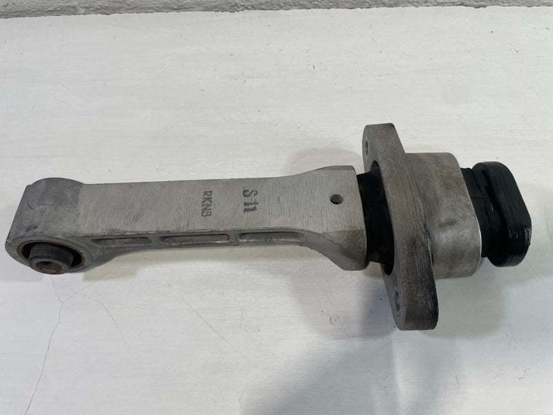 Load image into Gallery viewer, 19-25 HYUNDAI PALISADE SANTA FE ENGINE MOTOR MOUNT TORQUE ARM ROLL ROD # 105158
