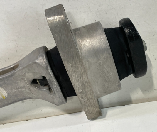 19-25 HYUNDAI PALISADE SANTA FE ENGINE MOTOR MOUNT TORQUE ARM ROLL ROD