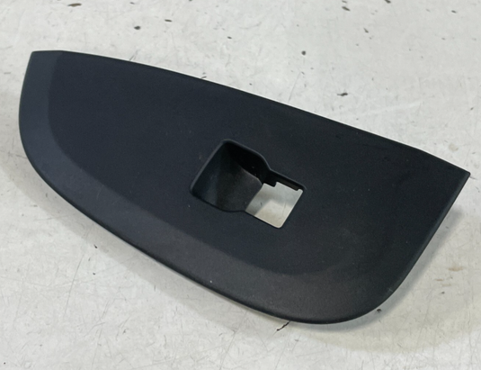 2023-2024 HONDA HR-V REAR RIGHT PASSENGER SIDE DOOR WINDOW BEZEL SWITCH