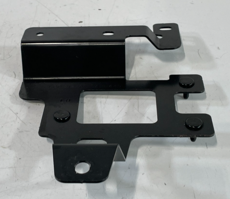 Load image into Gallery viewer, 19-20 HYUNDAI SANTA FE REAR LEFT SIDE BLIND SPOT RADAR SUPPORT BRACKET # 102888
