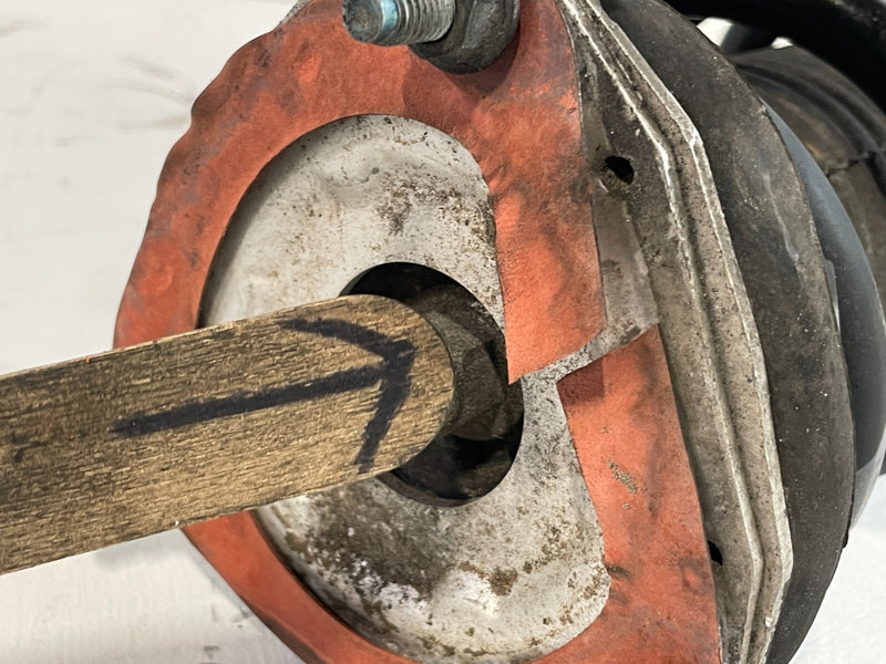 Load image into Gallery viewer, 2015-2017 INFINITI QX50 RWD FRONT LEFT SIDE SHOCK STRUT SPRING ABSORBER # 86348
