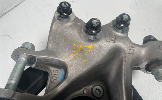 2023-2026 KIA SPORTAGE FWD REAR LEFT DRIVER SIDE SPINDLE KNUCKLE W/ HUB
