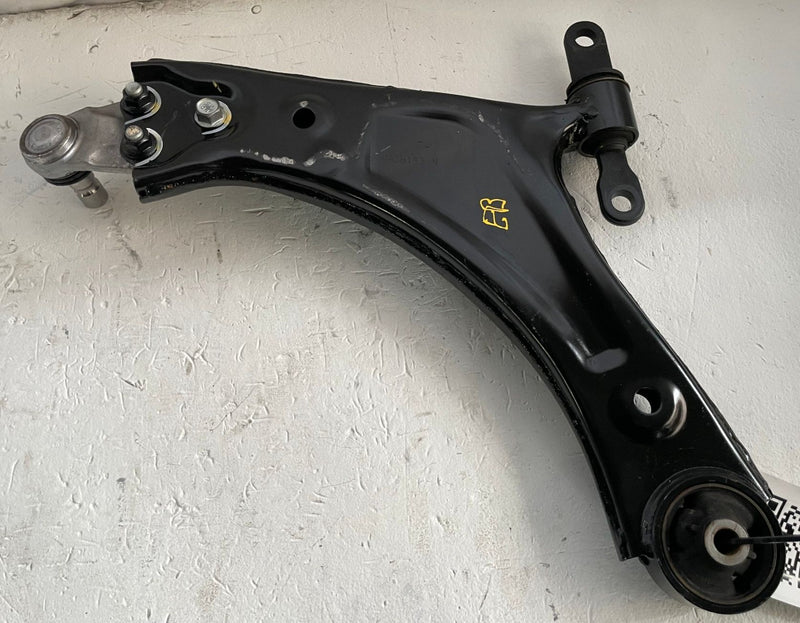 Load image into Gallery viewer, 2024 - 2026 HYUNDAI SANTA FE FWD FRONT RIGHT SIDE LOWER CONTROL ARM # 112852
