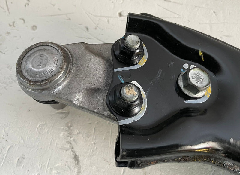 Load image into Gallery viewer, 2024 - 2026 HYUNDAI SANTA FE FWD FRONT RIGHT SIDE LOWER CONTROL ARM # 112852
