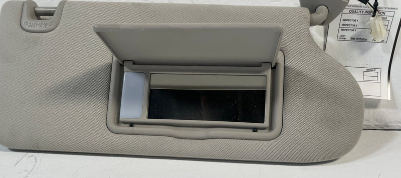 Load image into Gallery viewer, 2019 - 2025 INFINITI QX50 FRONT RIGHT PASSENGER SIDE SUNVISOR SUN VISOR # 106483
