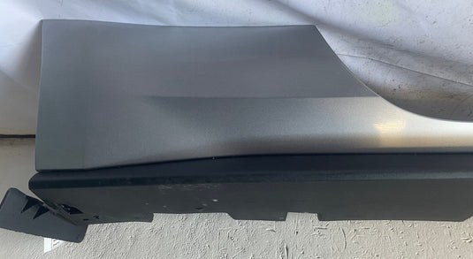 2015-2023 FORD MUSTANG FRONT RIGHT PASSENGER SIDE ROCKER MOLDING COVER