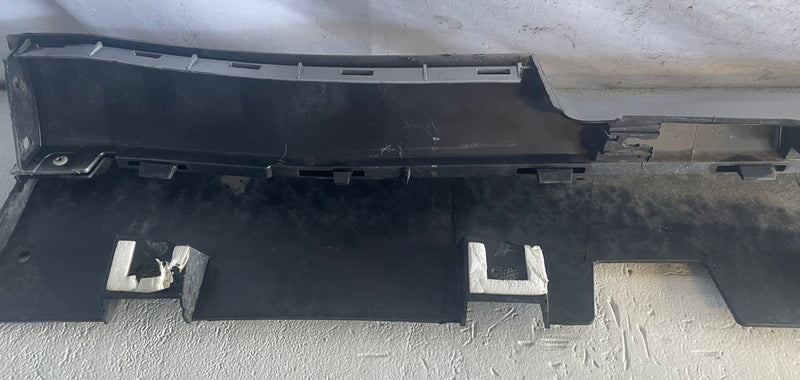 Load image into Gallery viewer, 2015-2023 FORD MUSTANG FRONT RIGHT PASSENGER SIDE ROCKER MOLDING COVER # 113539
